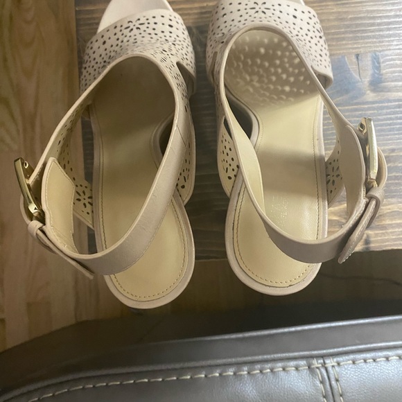 Michael Kors Wedges - Picture 3 of 6